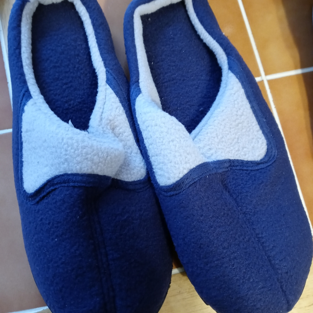 New Navy Mens Slippers